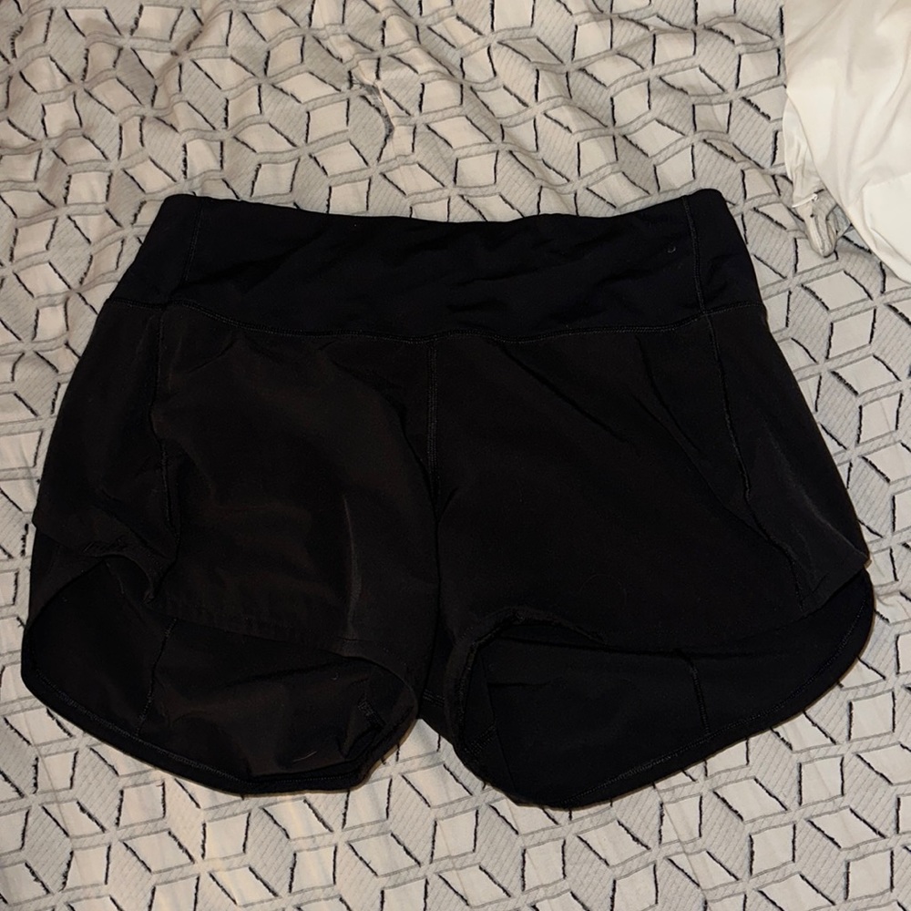 black lululemon speed up 4” shorts